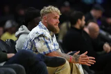 Milwaukee Bucks v Los Angeles Lakers