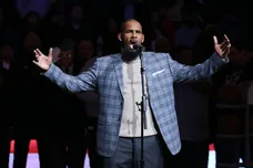 R Kelly Social Media New Prison Photos Music News
